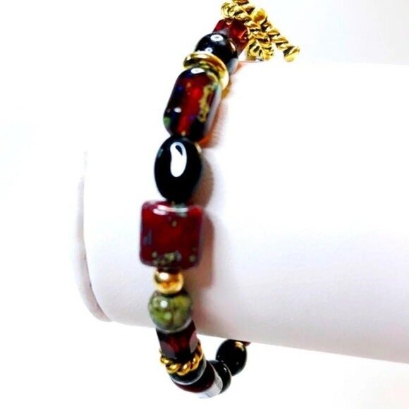 Handmade Beaded Toggle Bracelet Red & Gold - Picture 1 of 10